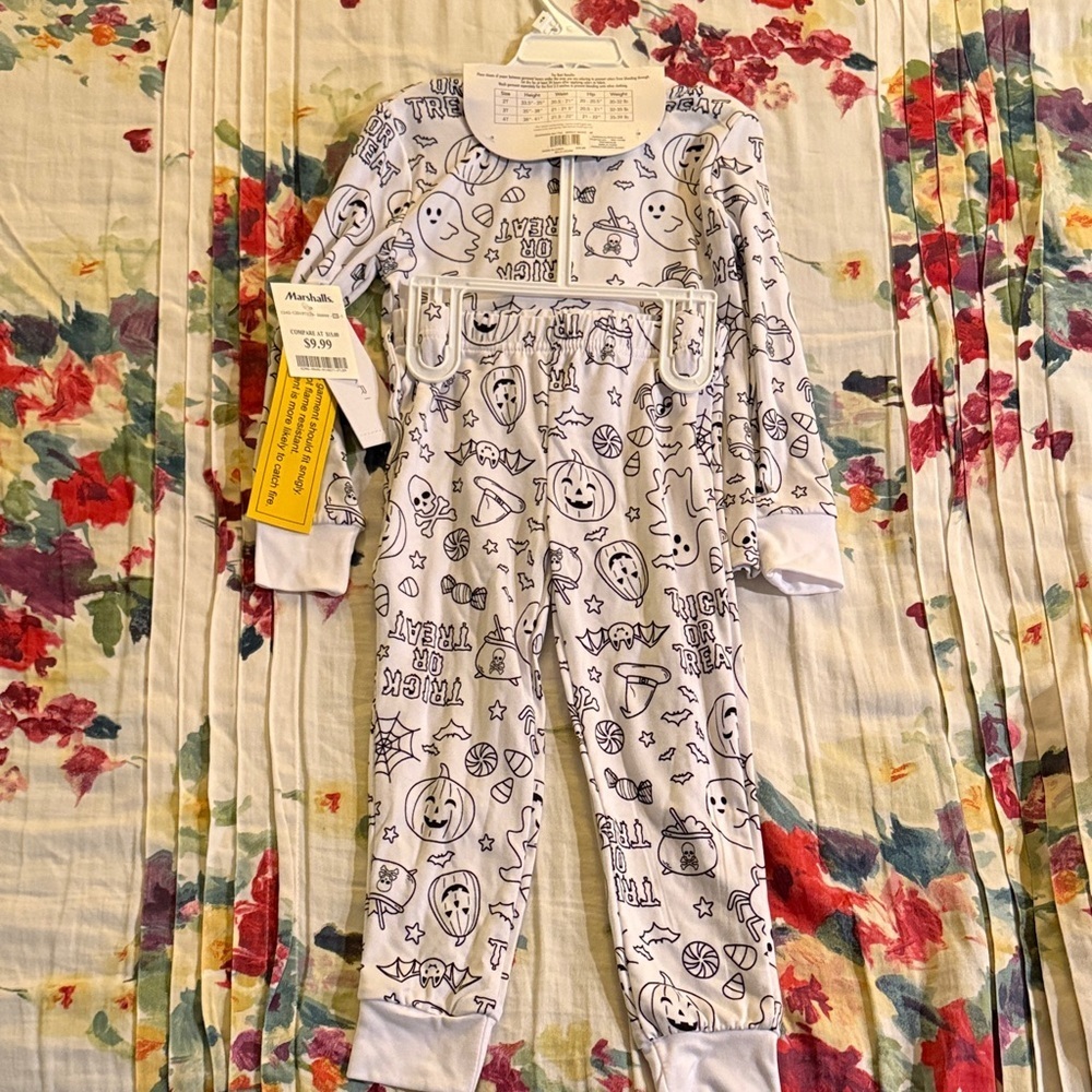 Color me! Kids Halloween PJ set! - Picture 6 of 6